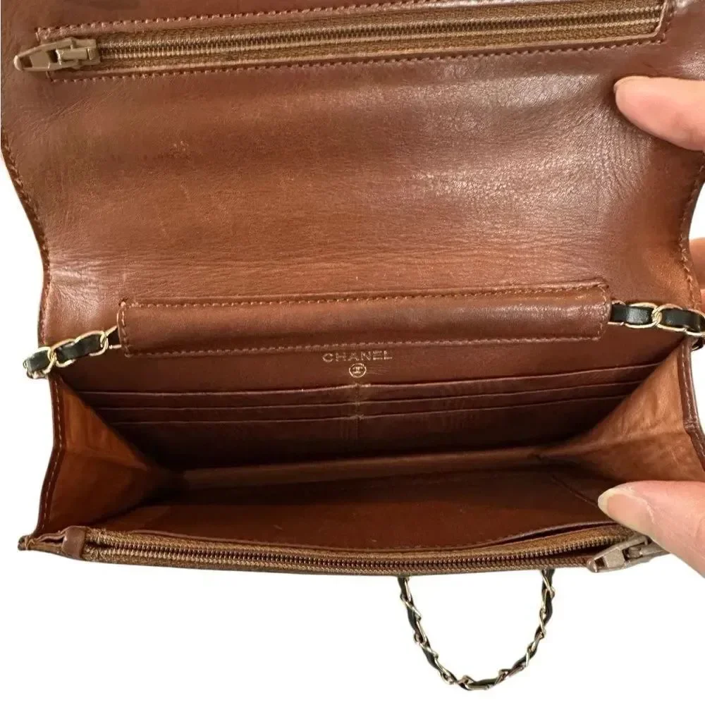 CHANEL sophisticated crossbody